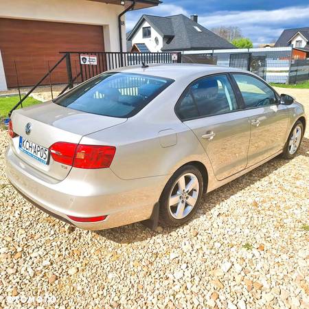 Volkswagen Jetta 1.6 TDI Comfortline - 19