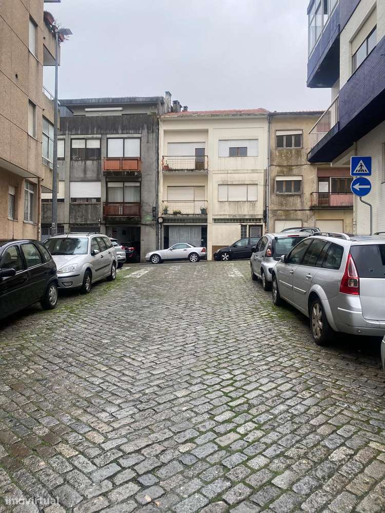 Loja com 123m2 - com contrato de arrendamento, ideal para investidores-15