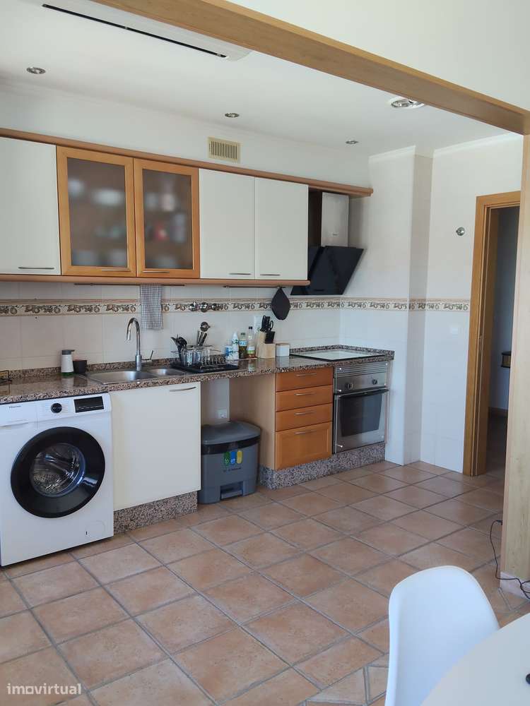 T2 em Almeirim com 86m², segurança e localização privilegiada - Grande imagem: 4/20