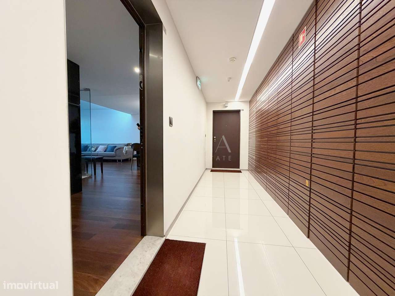 Apartamento T2 com Varanda nas Antas-20