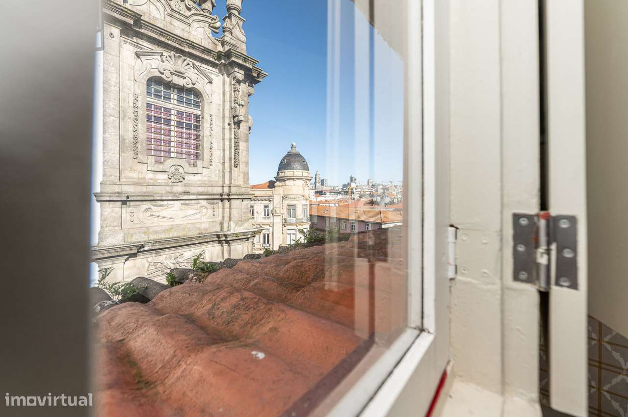 4 Estúdios T0 com rentabilidade nos Clérigos - Grande imagem: 2/50