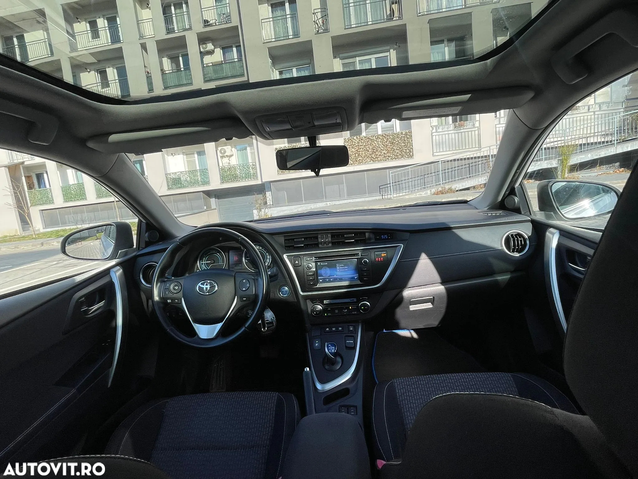 Toyota Auris 1.8 VVT-i Hybrid Automatik Touring Sports Edition - 2