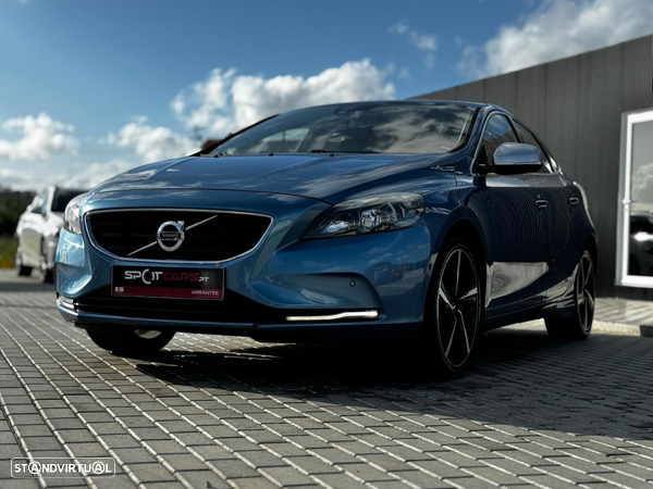 Volvo V40 2.0 D4 R-Design - 3