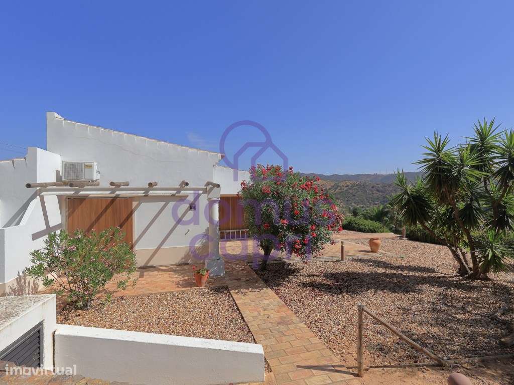 Moradia T3 com Piscina e Terreno em Porto Carvalhoso - Tavira-35