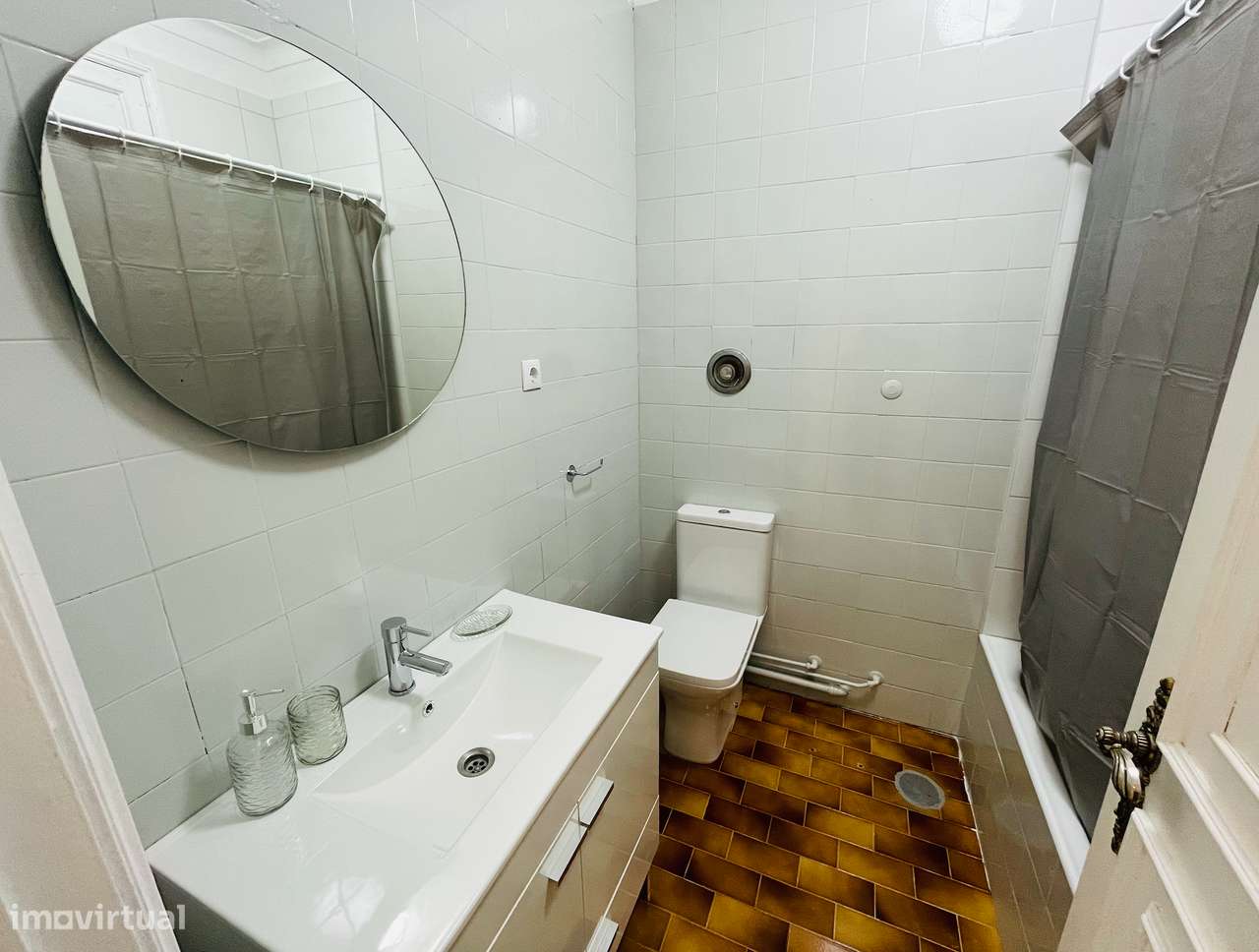 T0 - Metro St-Ovidio - Mobilado, equipado, despesas incluídas - Grande imagem: 4/5