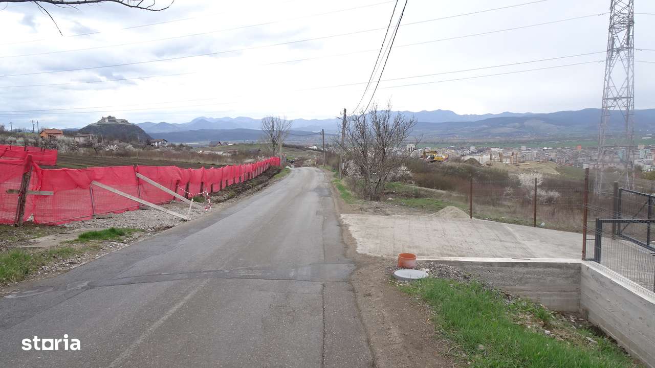 Vand teren intravilan in Deva, pe  Vulcan, 1400 mp, deschidere de 26 m - Imagine principală: 5/5