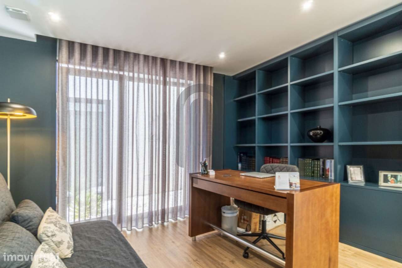 Moradia Térrea T4 independente na Maia-23