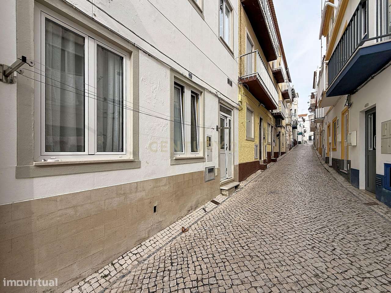 Apartamento T1 no Centro Histórico da Nazaré, a 150 Metros da Praia-22