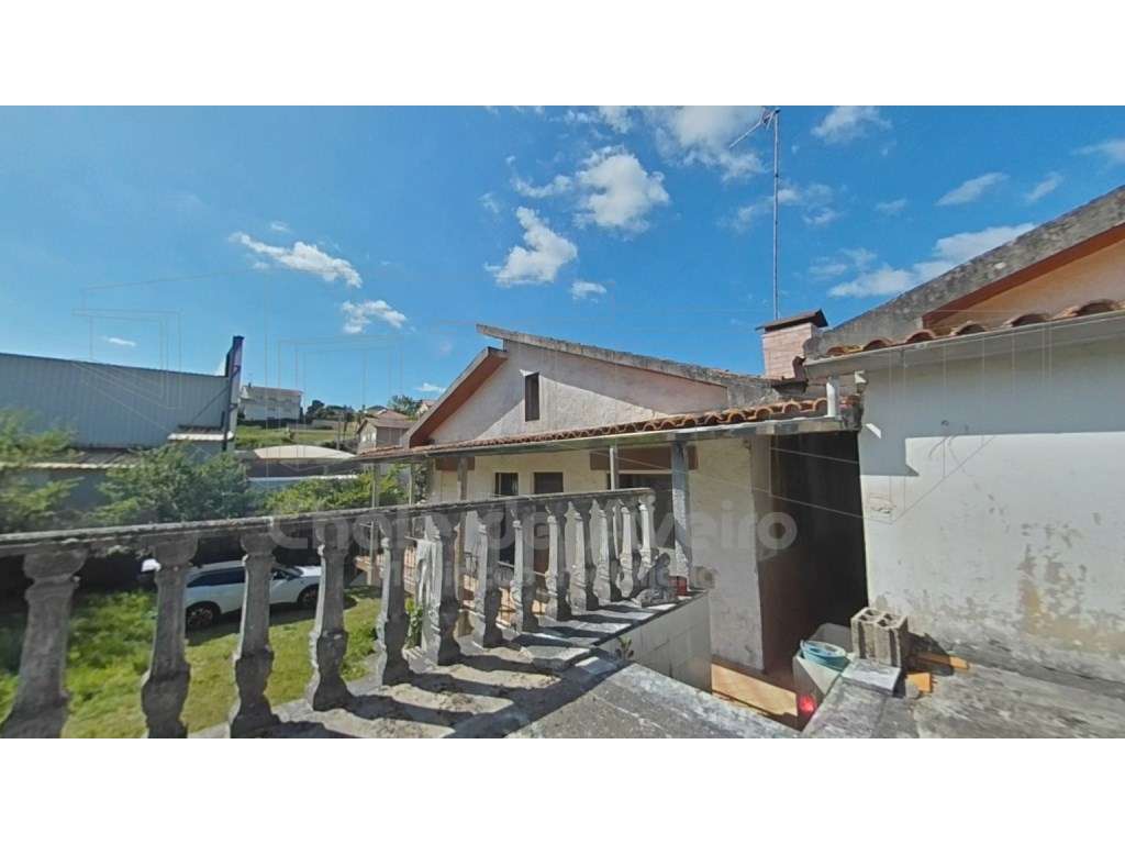 Quinta com 5.000 m2 e casa habitação T5 em Águeda-14