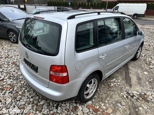 Volkswagen Touran 2.0 FSI Trendline Tiptr - 9