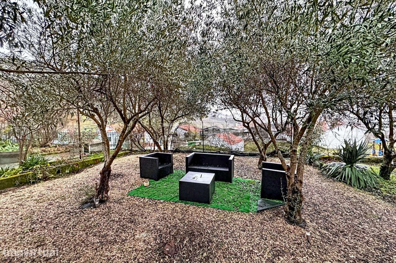 Moradia com Alma, Sol e Natureza — Um Refúgio Perfeito para Viver-28