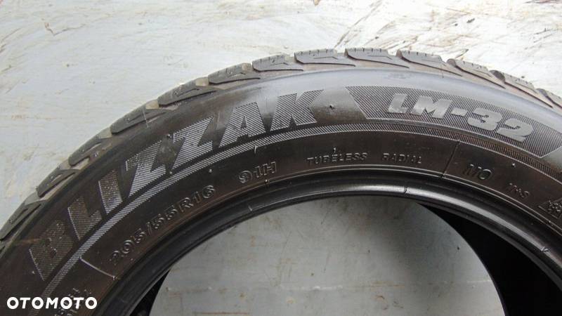 BRIDGESTONE BLIZZAK LM-32 205/55R16 91H 8mm - 4