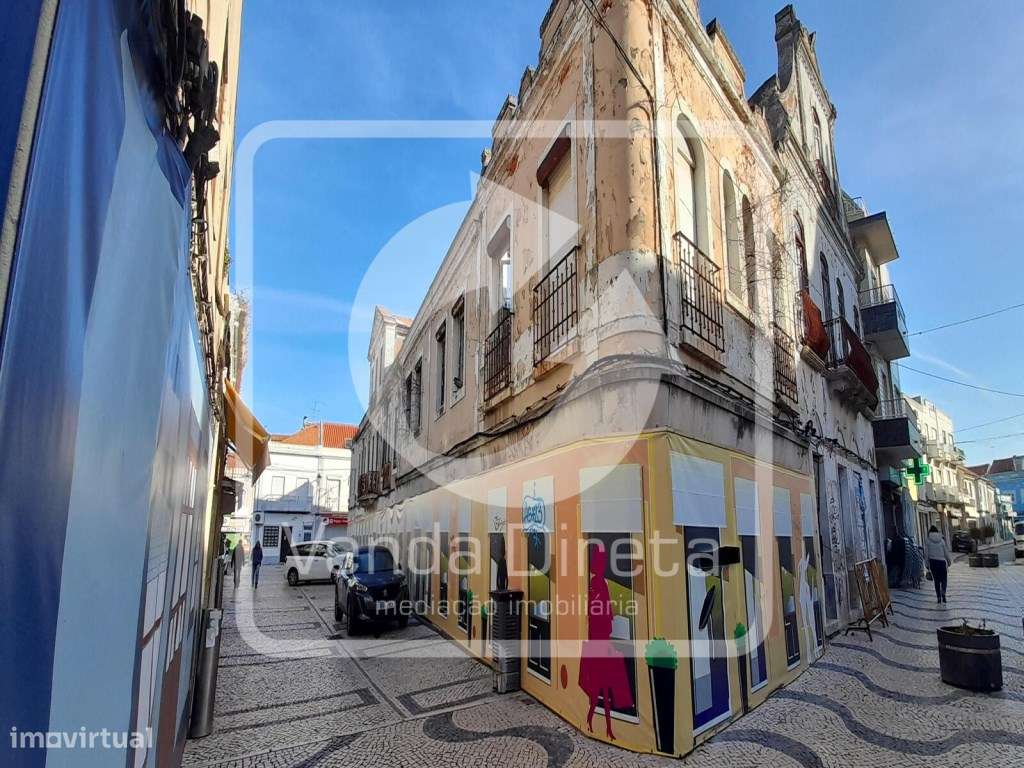 Prédio de uso misto - Comércio e Habitação, no centro histórico do ...-10