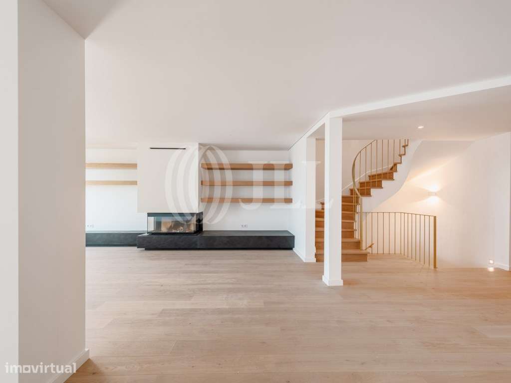 Moradia T4+1 com piscina no Monte Estoril, em Cascais - Grande imagem: 5/21