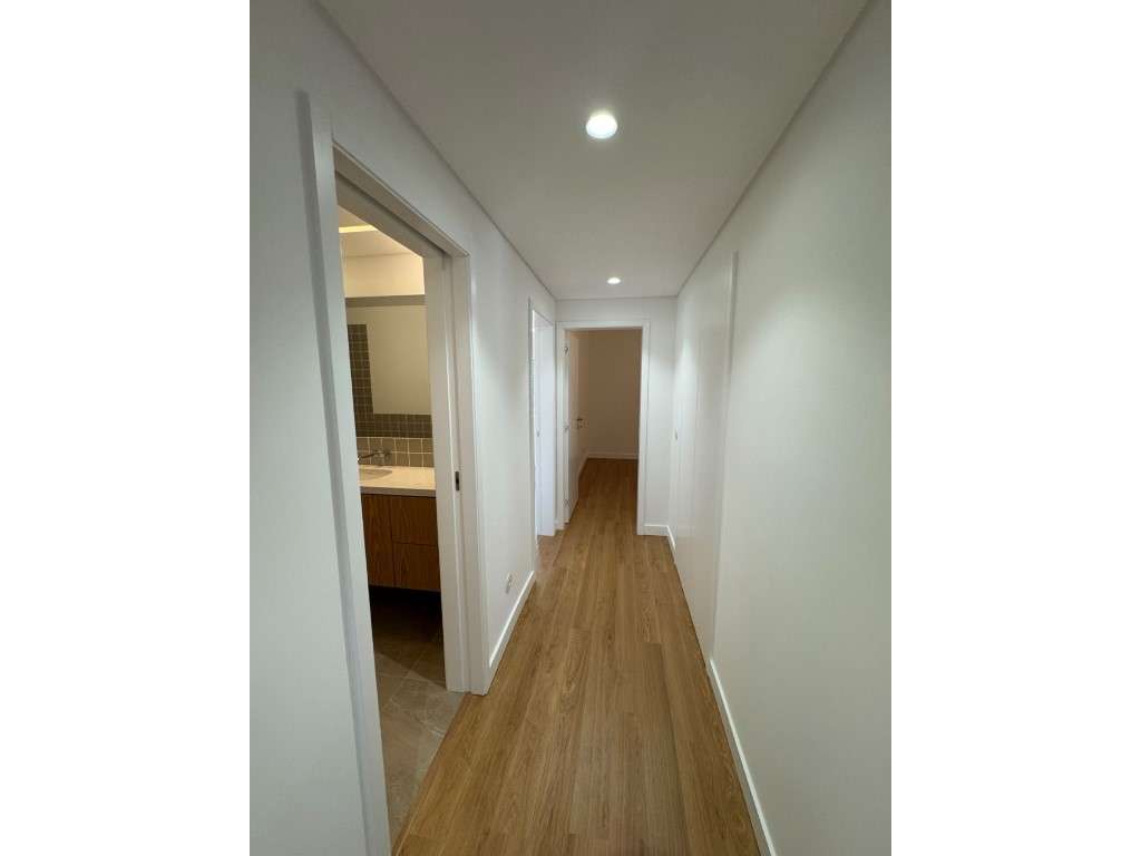 Moradia T3 com Garagem e Suite a venda na Maçã Sesimbra-30