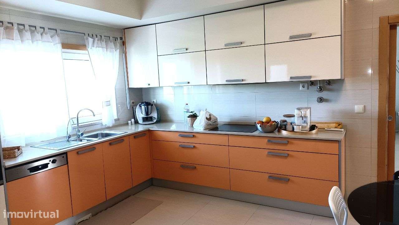 Moradia térrea isolada T4+1 | Piscina | Logradouro-11