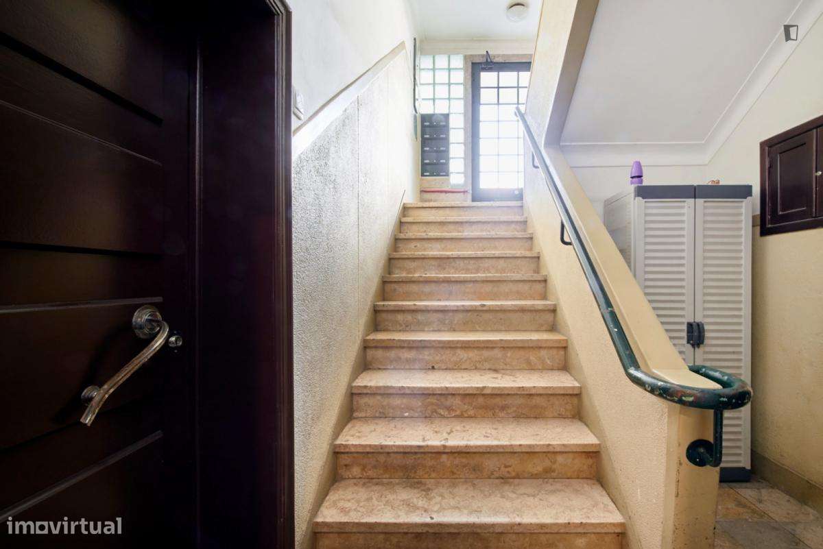 Quarto - localizado em Roma-Areeiro Lisbon - Grande imagem: 5/10