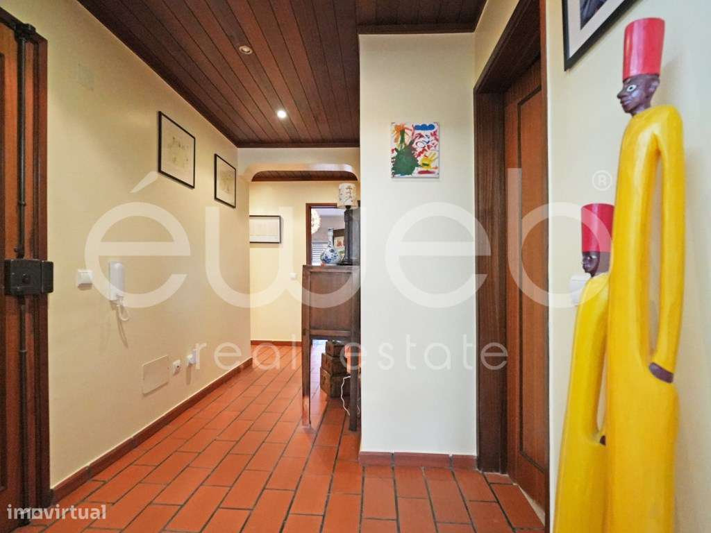 Apartamento T3 com varanda, Luísa Todi-6