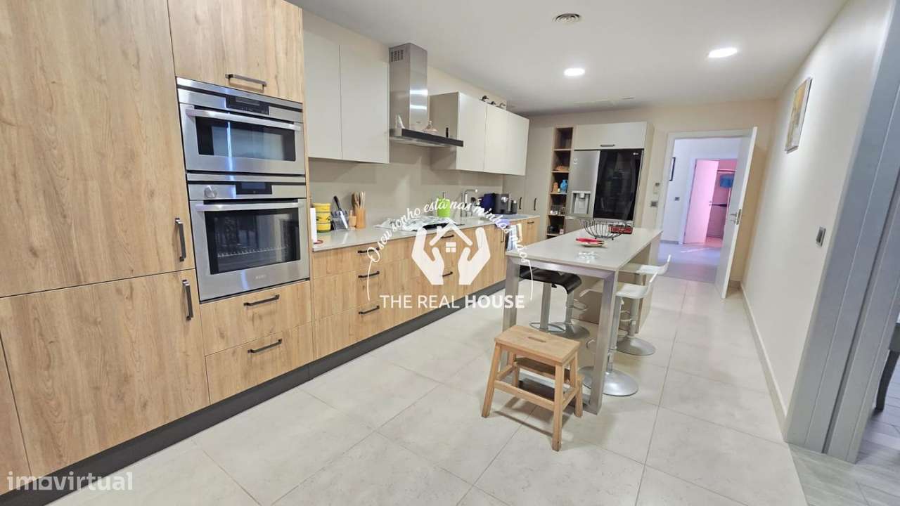 Moradia v3+1 funchal vista baia-21