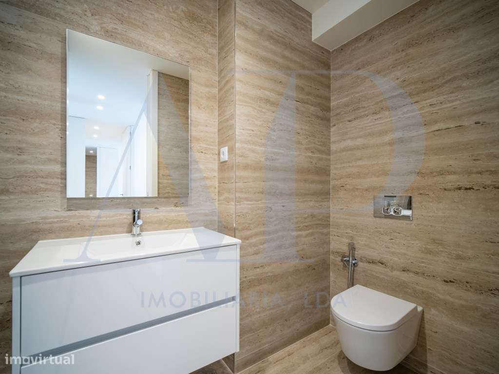 Apartamento T3 na Av. Londres com Garagem-15
