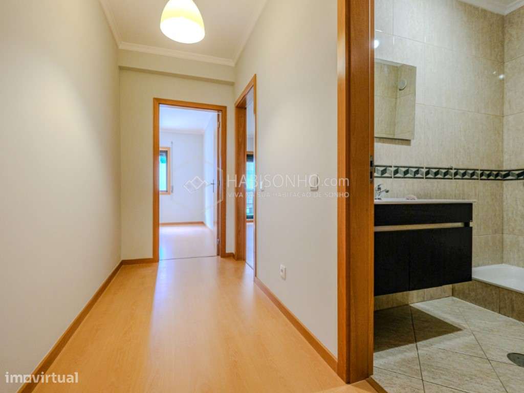 Apartamento T2 c/ Terraço | Baguim do Monte | Gondomar-10