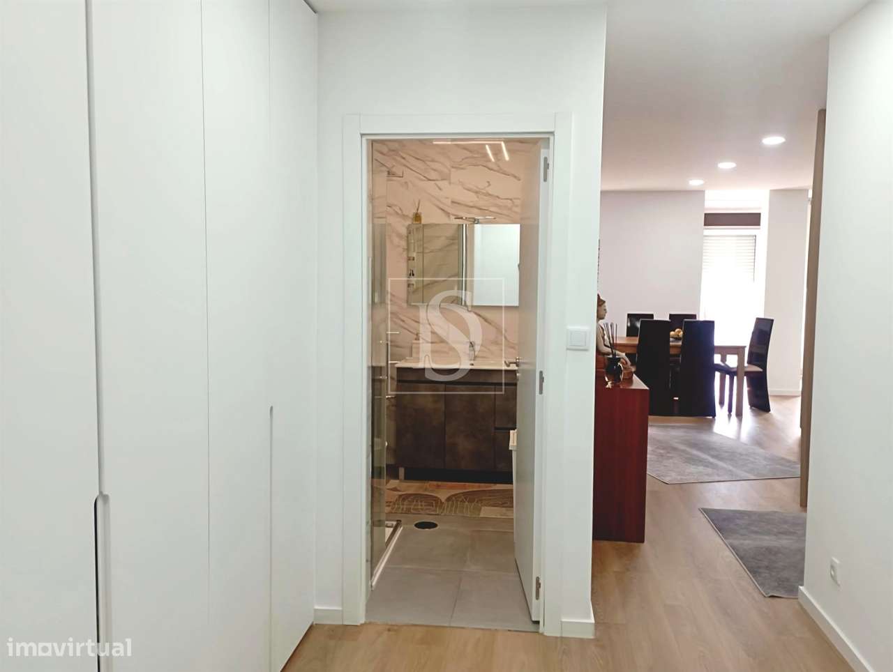Apartamento T3, renovado, em Matosinhos-10