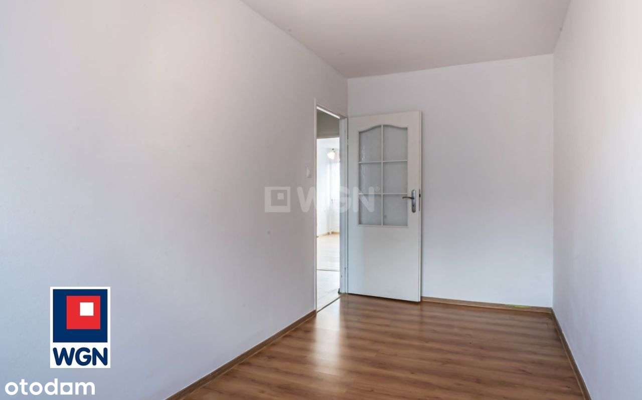 Mieszkanie 3-pokojowe, I piętro, balkon, c.o.-miejskie.-8