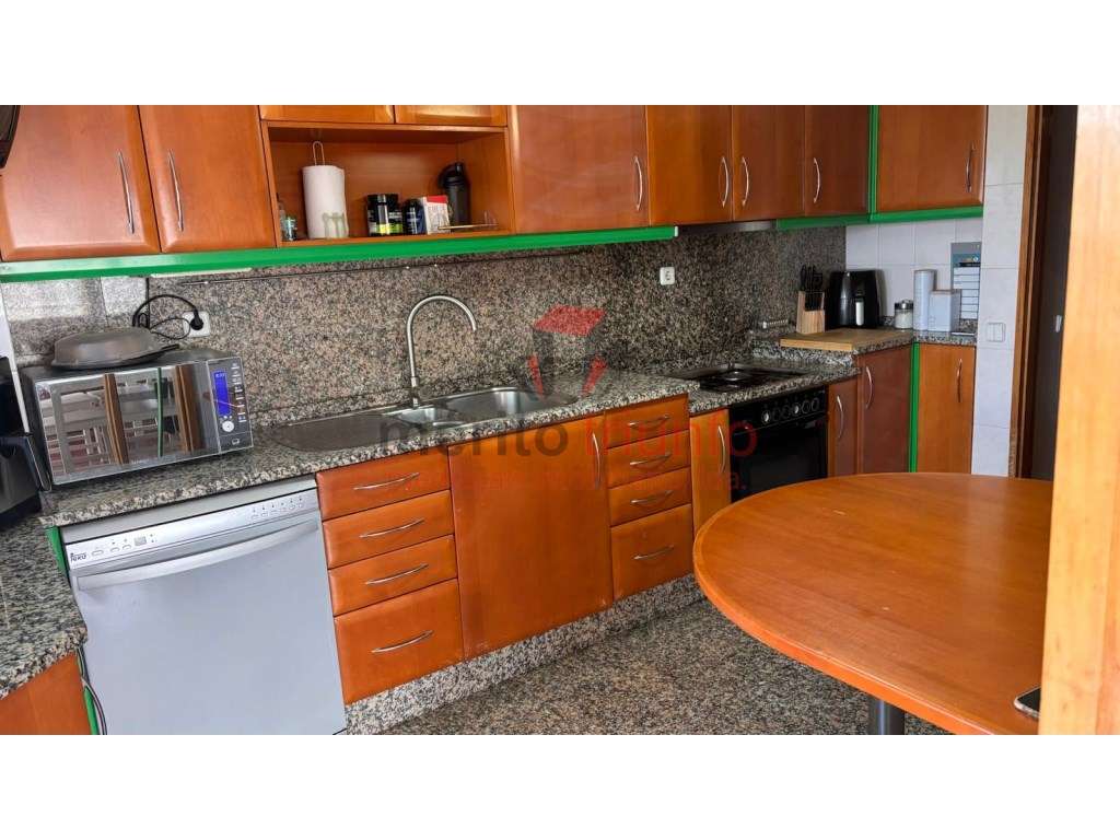 Oferta da escritura e Registo - Ap. T3 - Vila das Aves-5