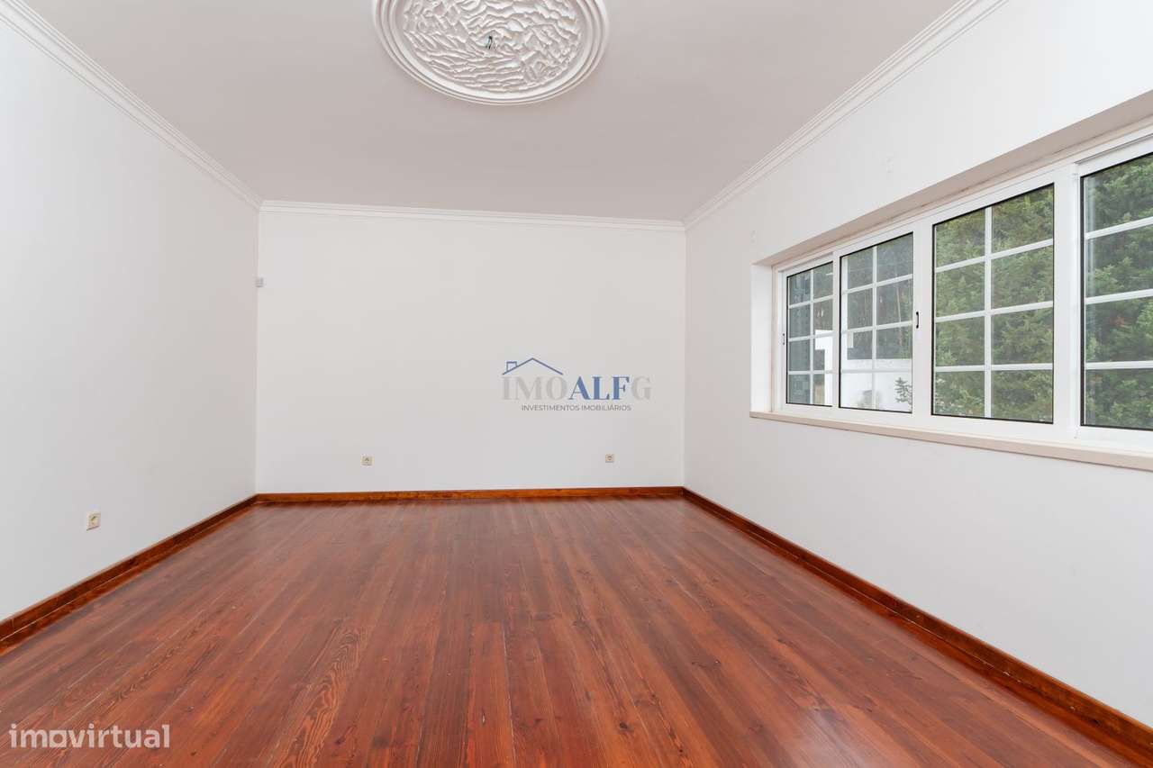 Moradia T7 com terreno perto de Vila Franca de Xira-17