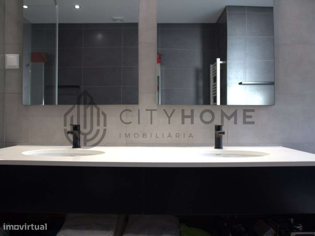 Moradia T5 com vista panorâmica de 180º sobre o mar em Loulé-16