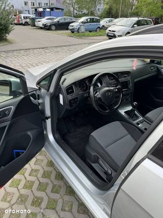 Volkswagen Golf 1.6 TDI BlueMotion Comfortline - 8