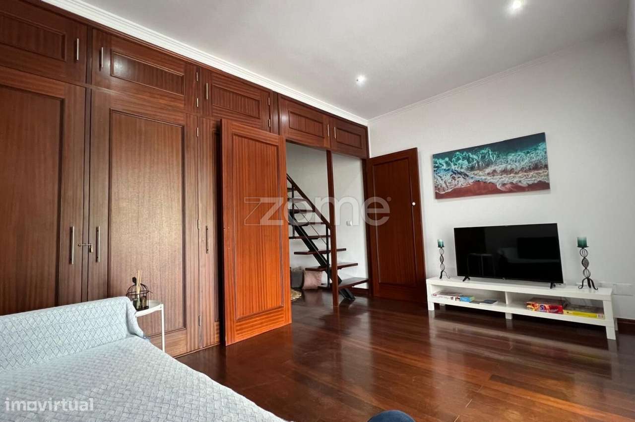 Moradia T4 com Licença AL e Espaços Versáteis – Excelente Oportunid...-12