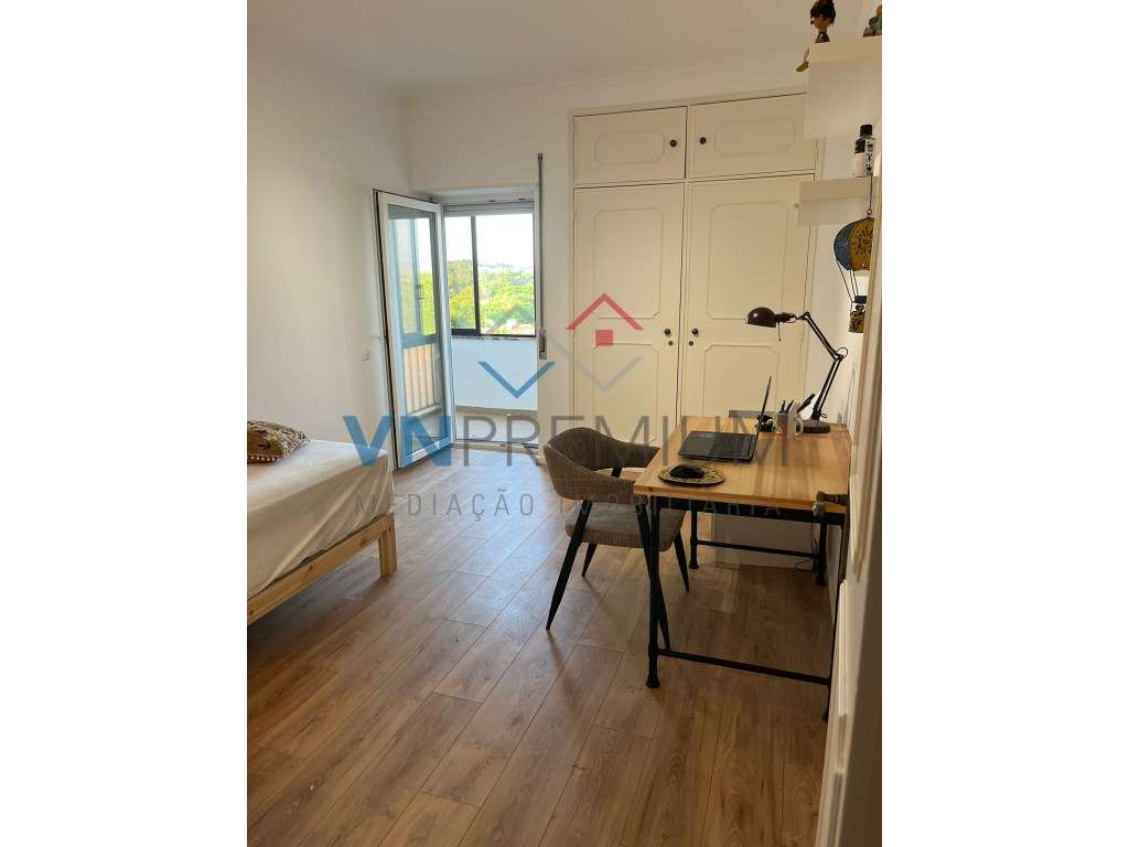 Excelente apartamento T3 na Quinta da Bicuda em Cascais - Grande imagem: 4/23