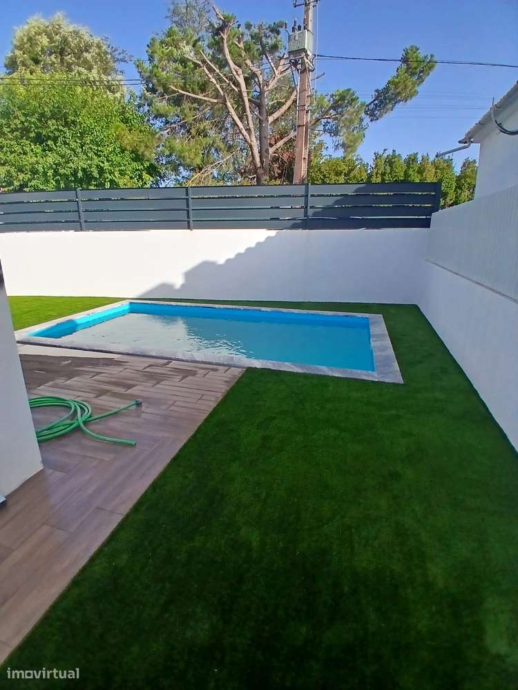Moradia, 210 m², Azeitão (São Lourenço e São Simão)-1