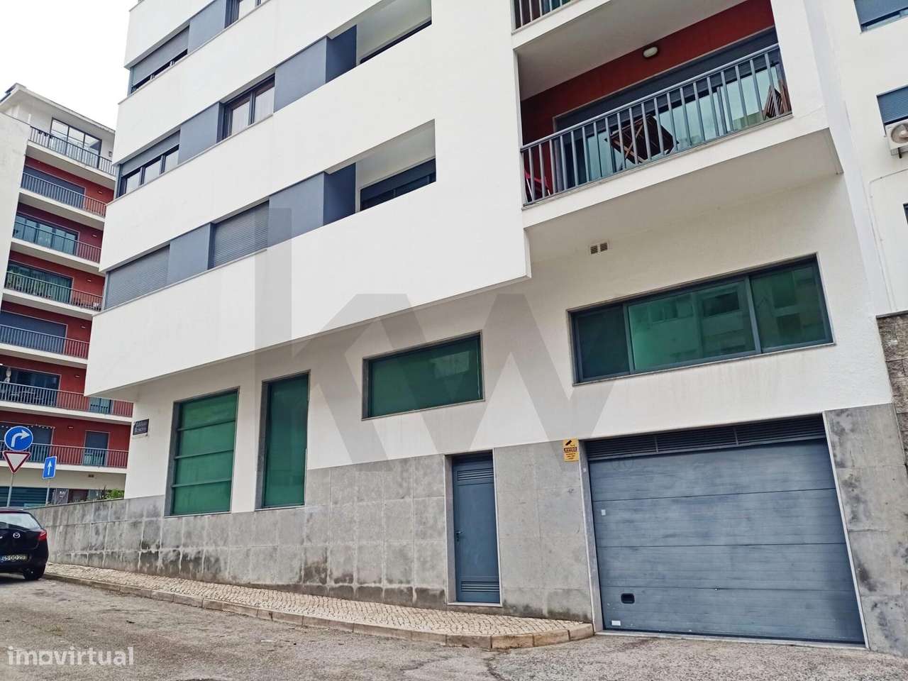 Espaço Comercial de 152,63 m2 à Venda na Quinta da Memória – Odivelas - Grande imagem: 2/19