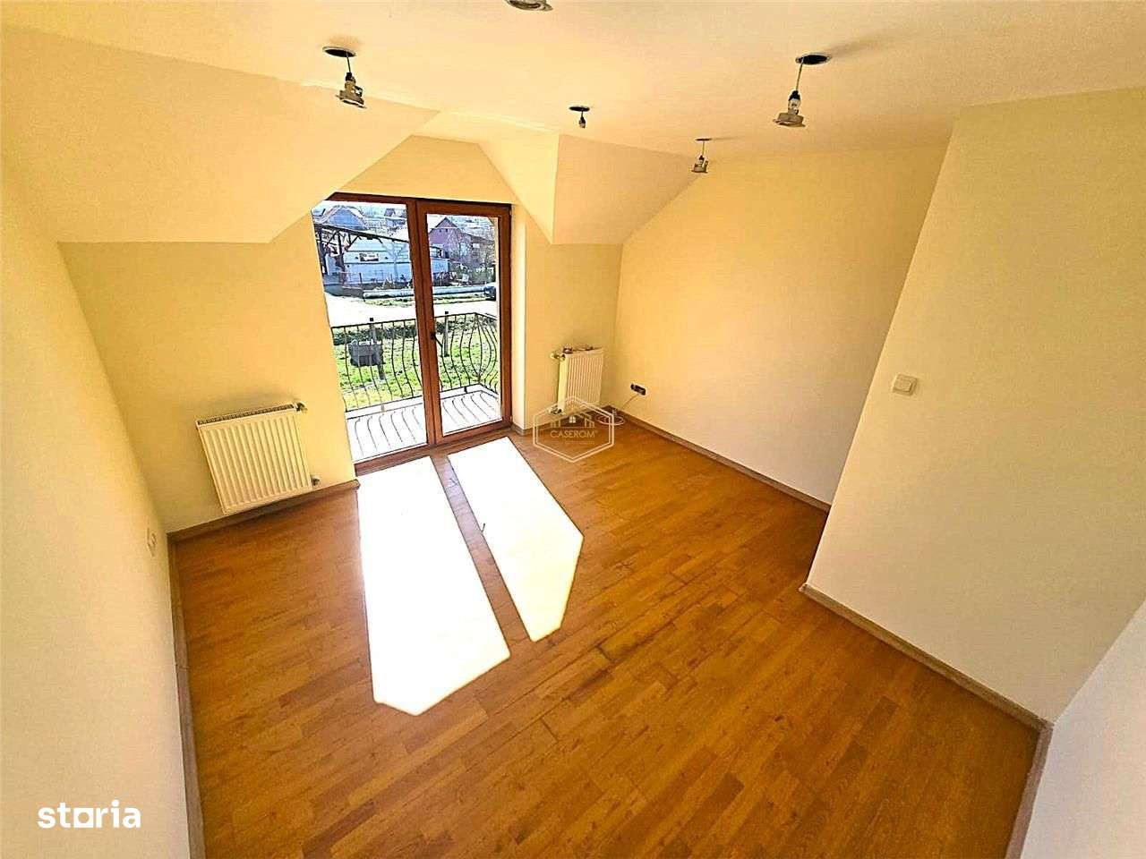 Video|Casa spatioasa cu 4 dormitoare + garaj si anexe | Teren 1.000 mp-8