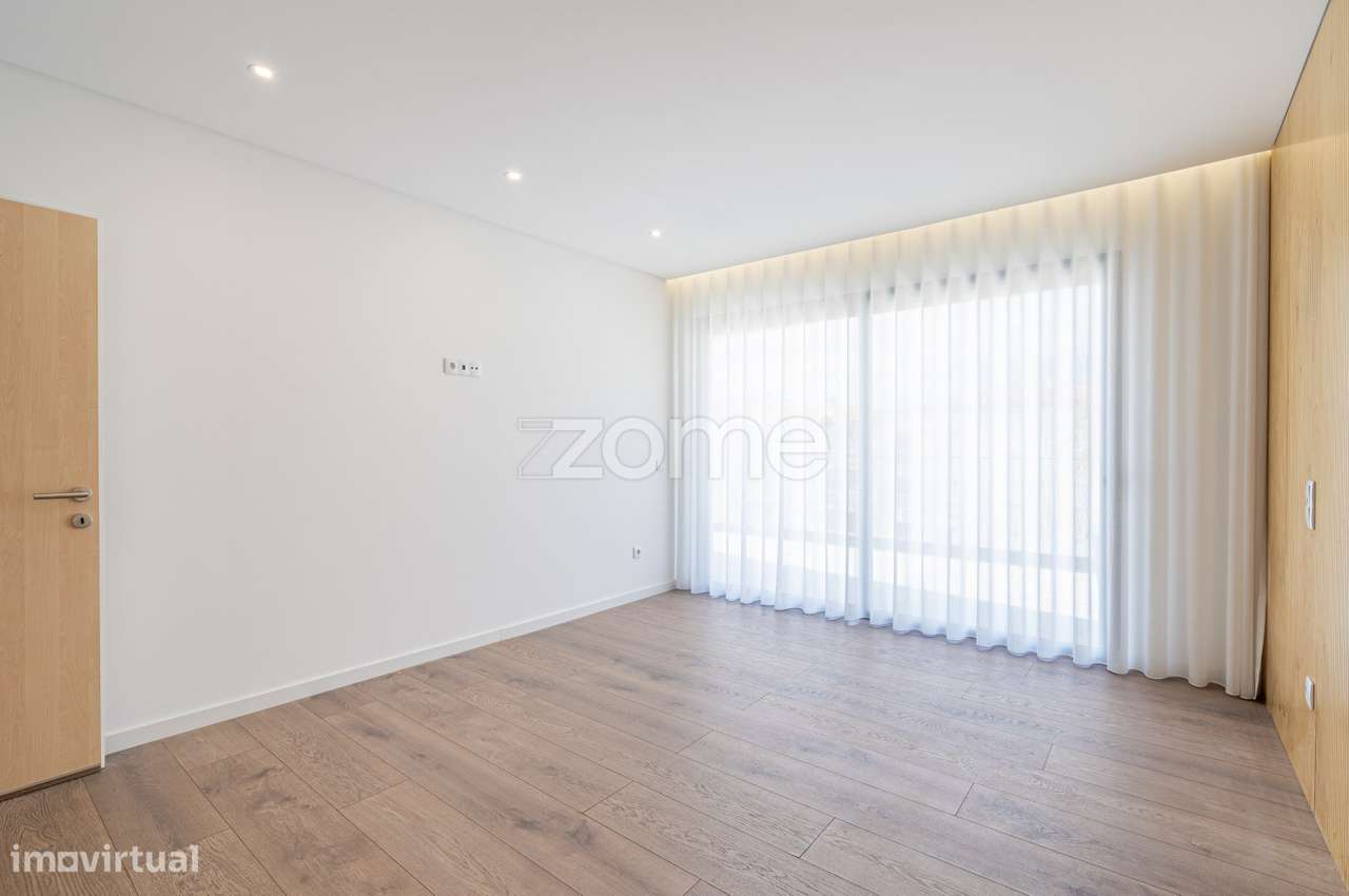 Apartamento T3 Penthouse com Vista Mar e Cidade no Caniço-33