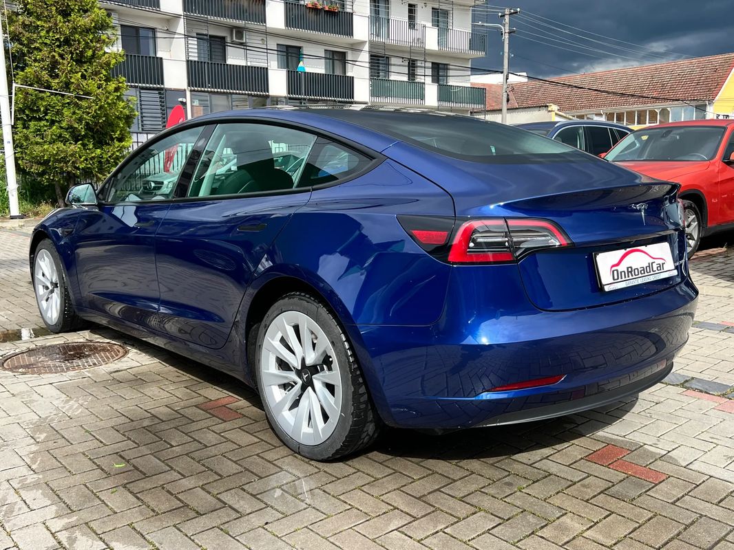 Tesla Model 3 Langstreckenbatterie Allradantrieb Dual Motor - 11