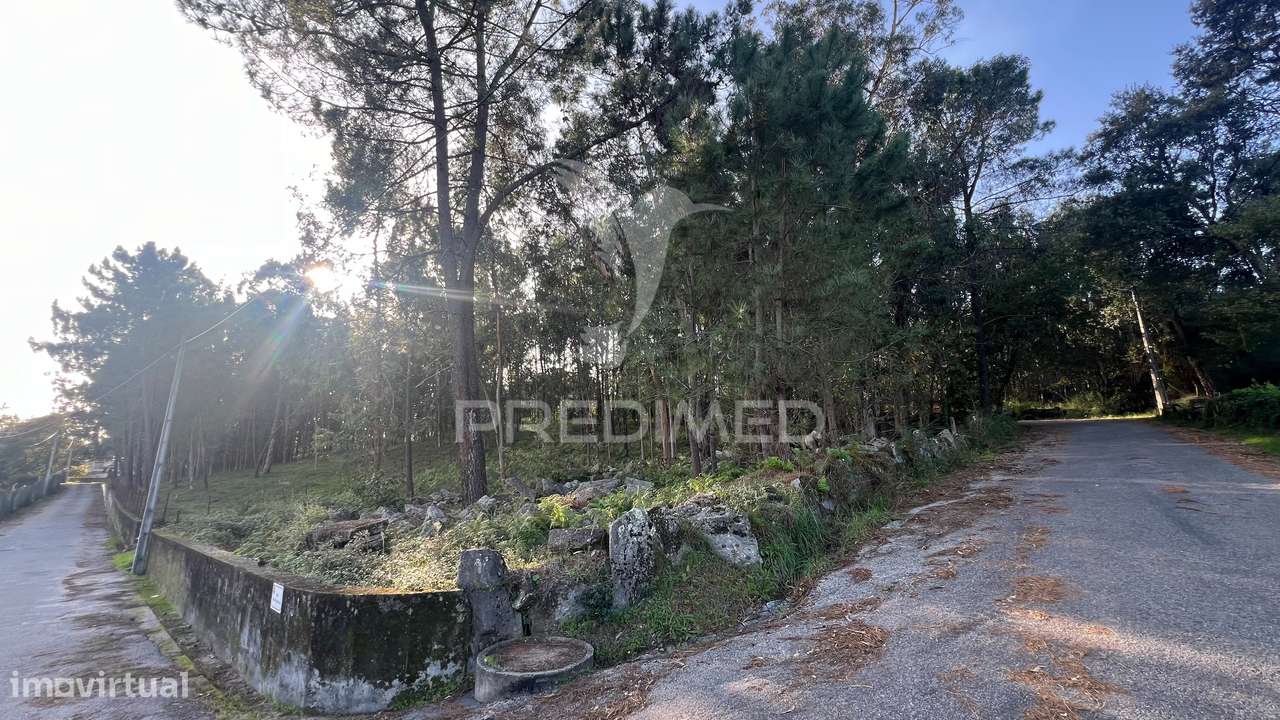 TERRENO DE GAVETO PARA CONSTRUÇÃO - TURIZ, VILA VERDE (1305m2) - Grande imagem: 4/14