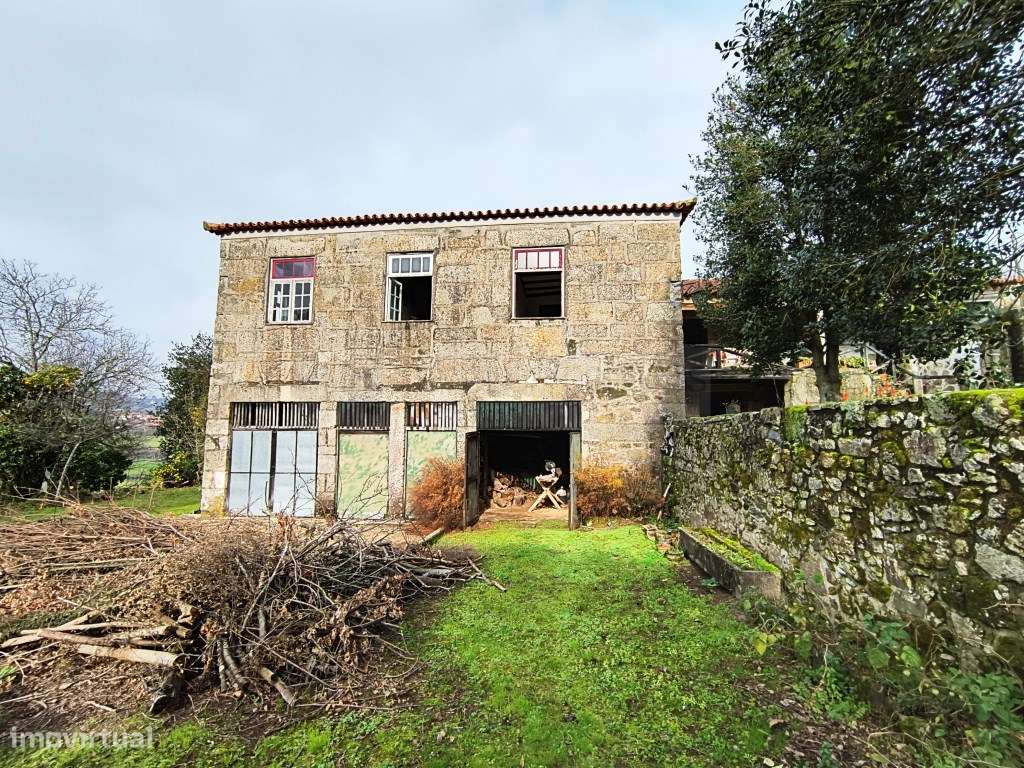Casa Rústica de Pedra e Carvalho, em Quinta de 20.000m² - Grande imagem: 2/41