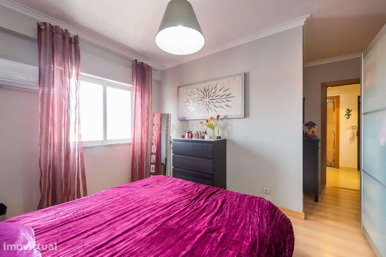 T2 com Terraço em São João da Talha-10