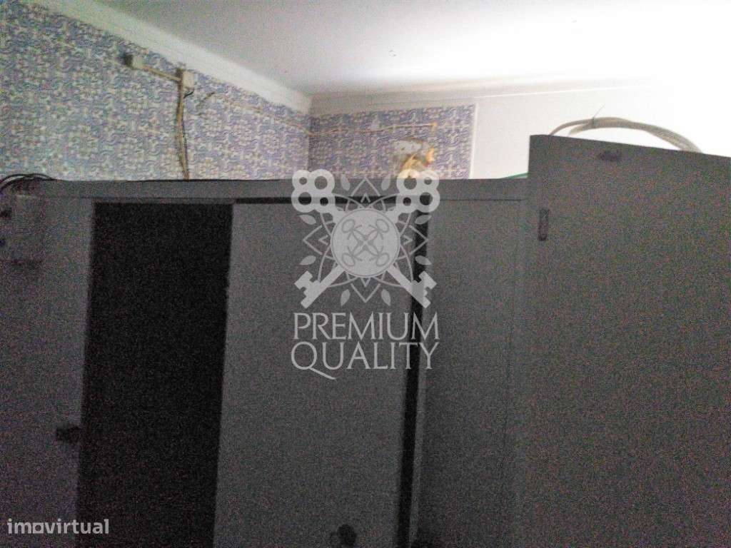 Loja r/c em Almoínha-4