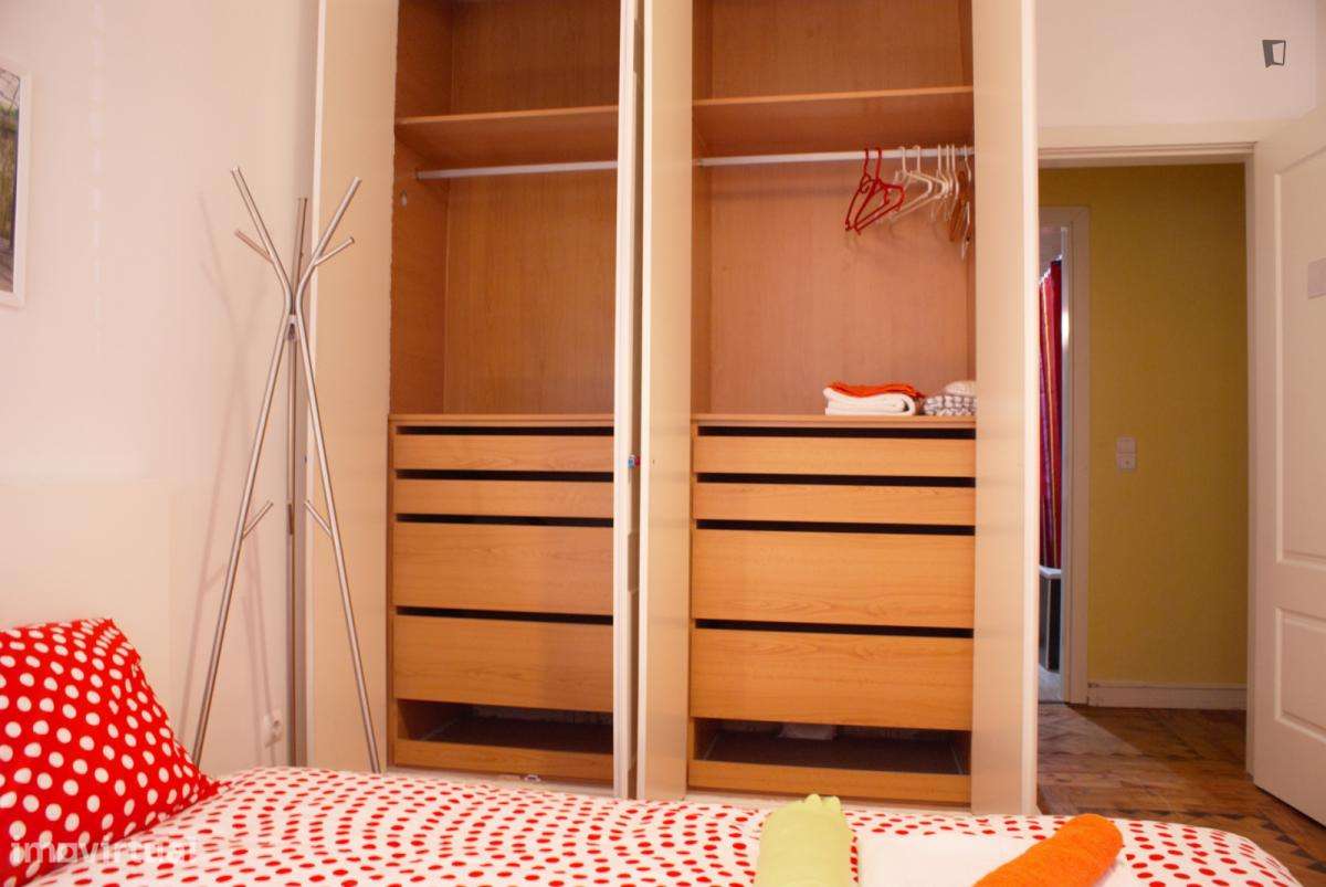 Quarto - localizado em Sete Rios Lisbon - Grande imagem: 5/19