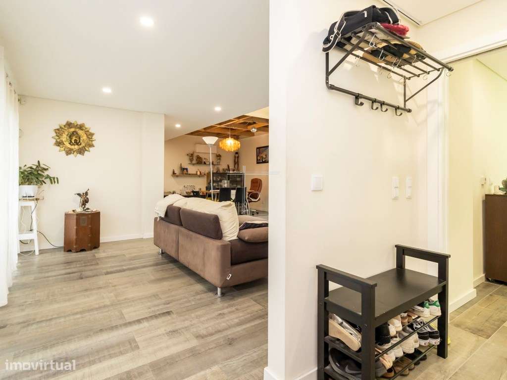 Moradia Geminada com garagem e piscina - Quinta de Santa Teresa - Grande imagem: 5/60