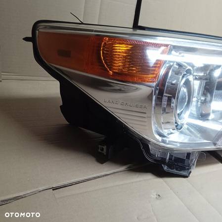 TOYOTA LAND CRUISER 2012- J200 LAMPA PRAWA LED ORYGINAŁ - 4