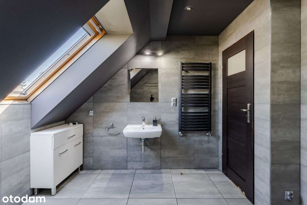 Duży dom z ogromnym ogrodem w pięknej okolicy-18