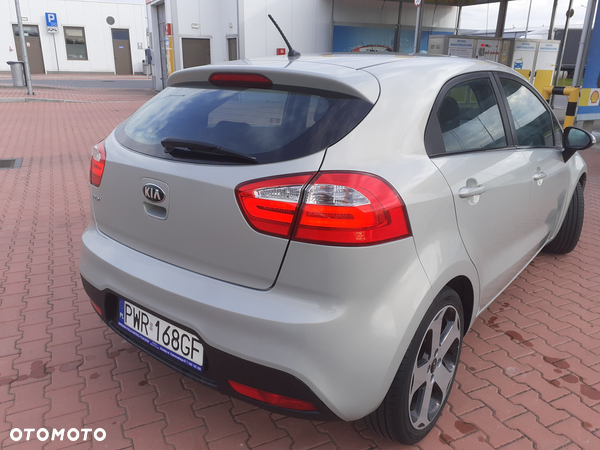 Kia Rio 1.4 XL - 10