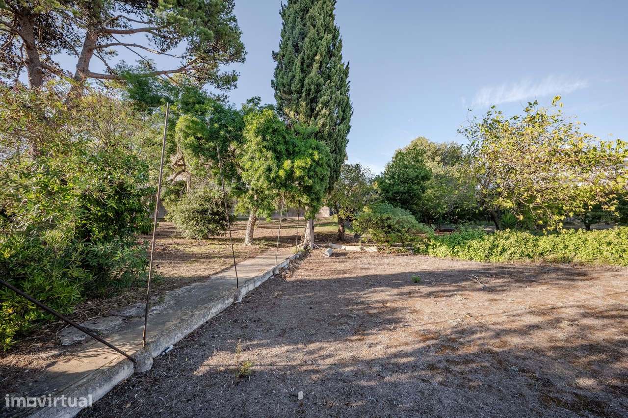 Moradia espaçosa em Carcavelos, junto à estação e à praia-18