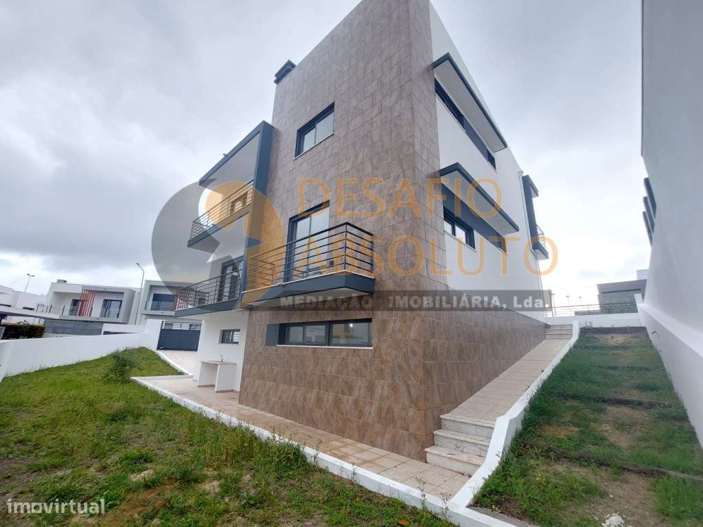 Moradia Isolada T5, boas áreas. Quinta da Alembrança - Feijó-47