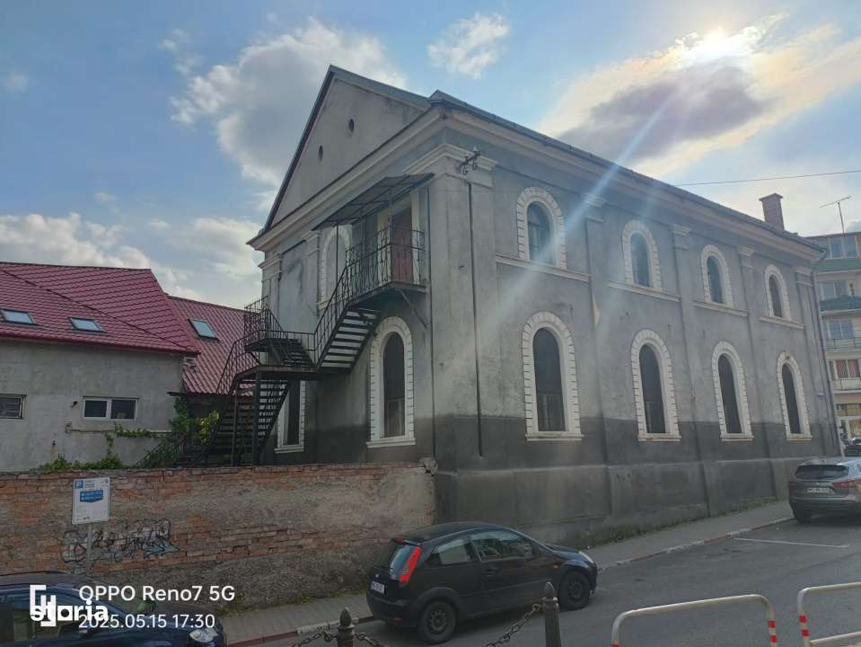 Spaţiu comercial in zona centrala de vanzare - Imagine principală: 4/8